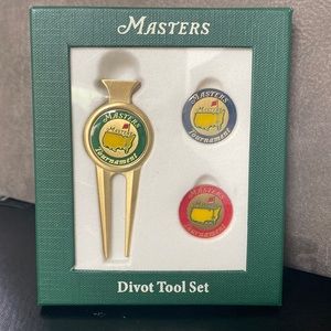 Masters Divot Set